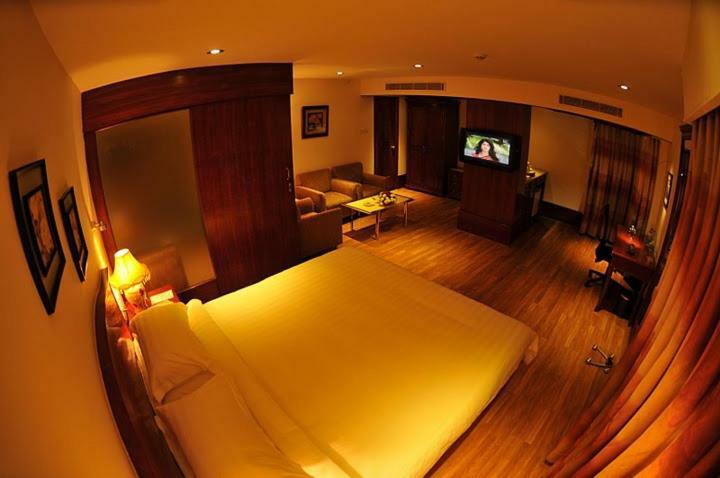 Hotel Marg Krishnaaya Vijayawāda Екстериор снимка